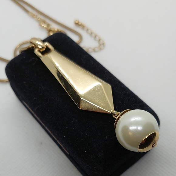 TALBOT'S Goldtone Bold Statement Pearl Pendant Snake Chain 28 " Necklace GUC - Picture 4 of 11